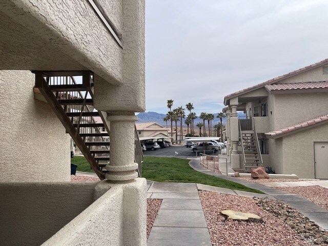 Foto principal - 453 Mesa Blvd