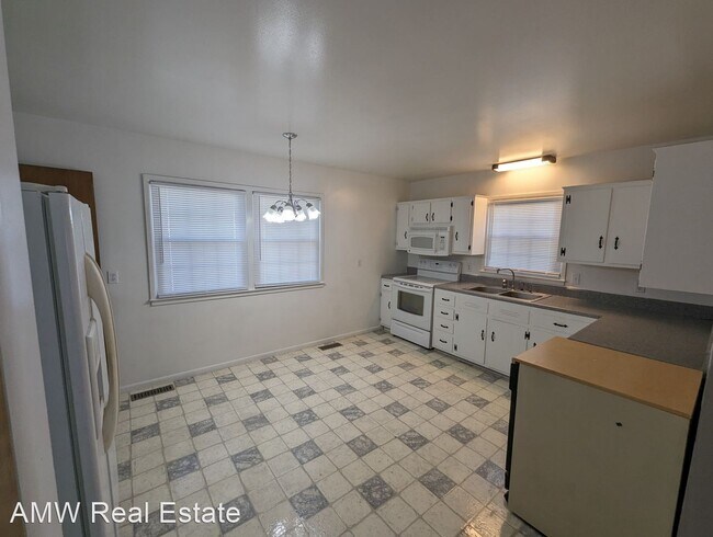 Foto del edificio - 4 br, 2 bath House - 15 Janet Drive