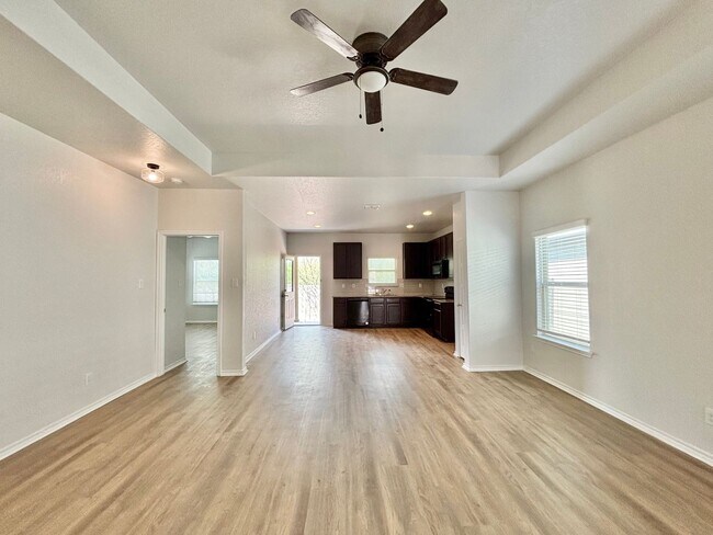 Building Photo - Modern one-story, 4 bedroom rental!