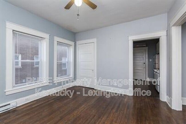 Foto del edificio - 262 Kalmia Ave