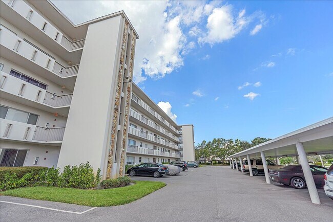 Foto del edificio - 4210 Ironwood Cir