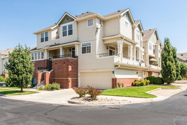 Building Photo - 1428 S Dayton Cir