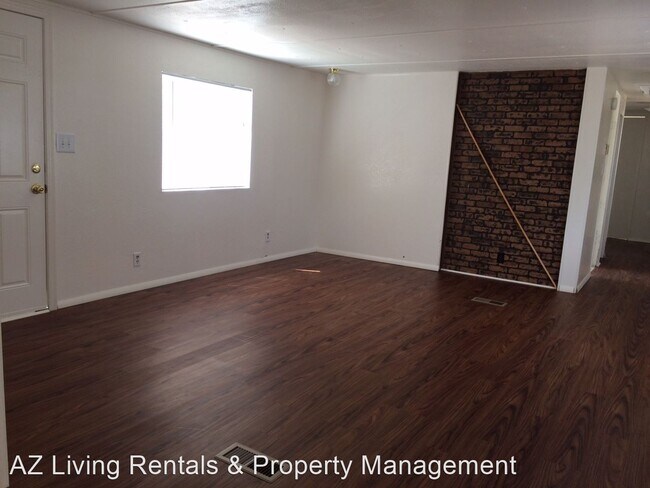 Foto del edificio - 3 br, 2 bath House - 1605 E Packard Avenue