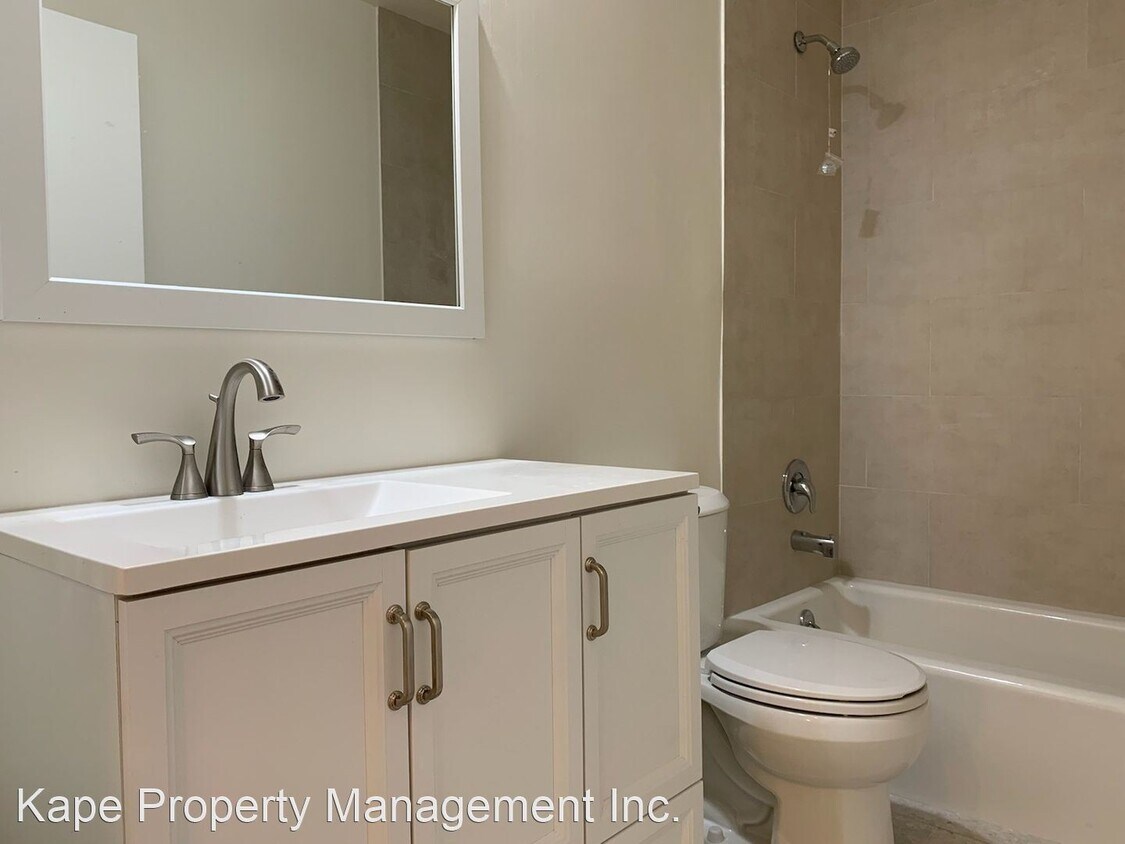 Foto principal - 2251 Crenshaw Blvd