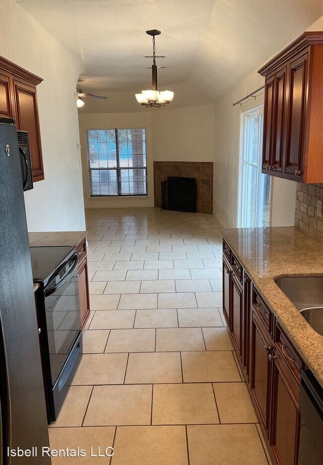 Building Photo - 3 br, 2 bath House - 2017 Dickens Drive