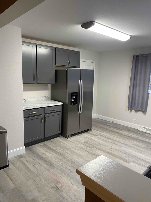 Building Photo - 915 Rimer Dr