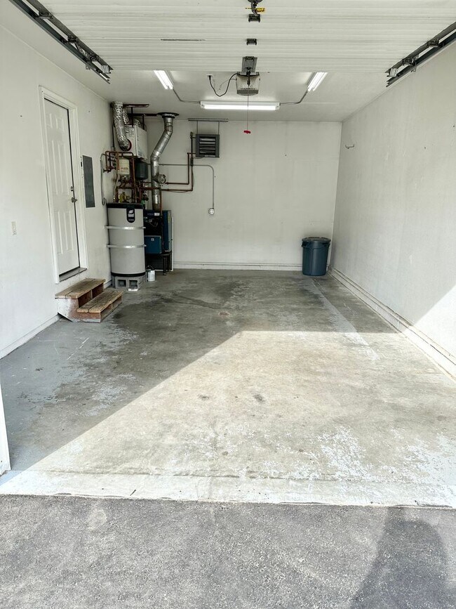 Foto del edificio - 4 bedroom Home for Rent in North Pole!