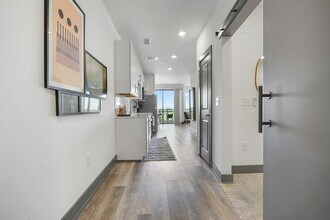 Building Photo - Castleberry Park