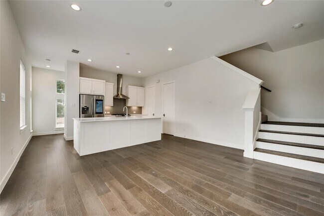 Foto del edificio - 1518 N Carroll Ave