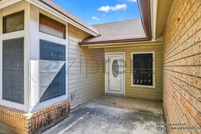 Building Photo - 8314 Clays Point