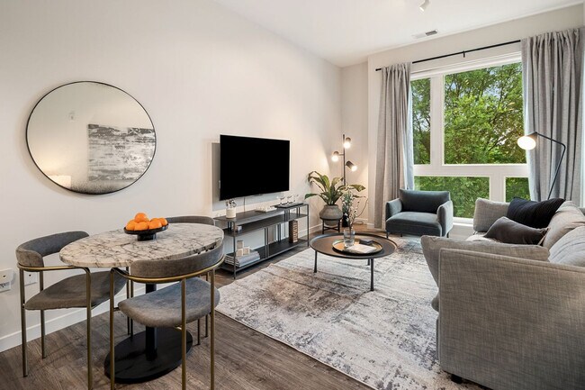 Foto del edificio - 240 Congress Ave