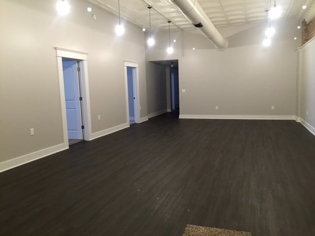 Primary Photo - ATTENTION STUDENTS: 4 BEDROOM DOWNTOWN APA...