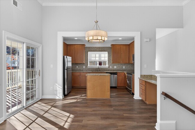 Foto del edificio - 15208 Loire Valley St