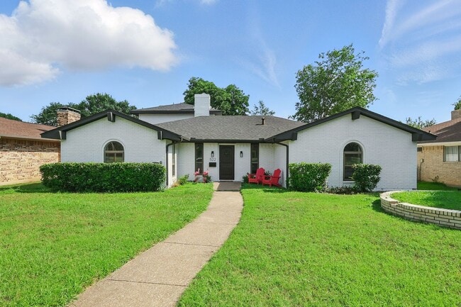 Photo - Luxury 5-Bedroom Retreat with Pool & Game Room House