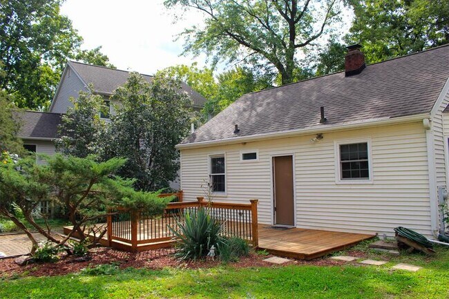 Foto del edificio - 3110 Dexter Rd