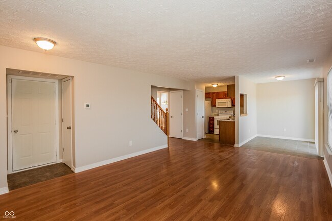 Foto del edificio - 2806 Lullwater Ln