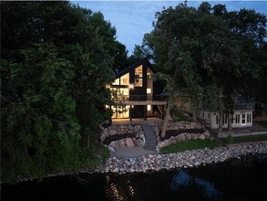 Building Photo - 13144 Maple Cir Dr SE