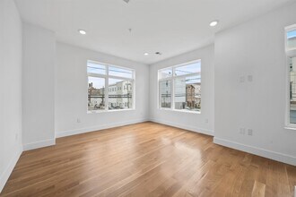 Building Photo - 47 Hancock Ave