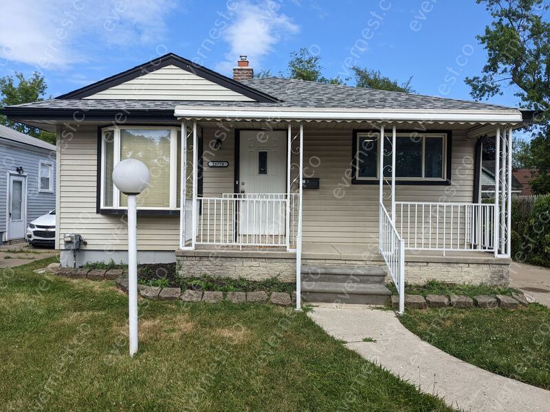 Primary Photo - 21778 Rein Ave