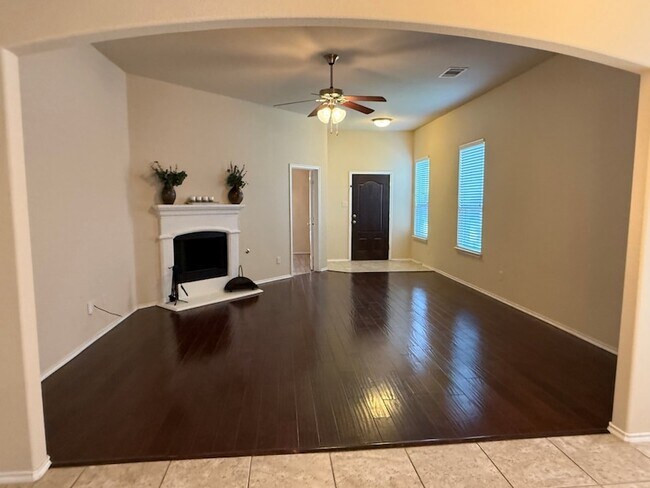 Building Photo - 313 Cherry Spring Dr