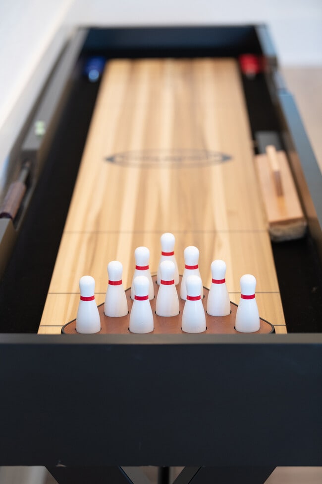 Building Photo - Mansions at Ivy Lake