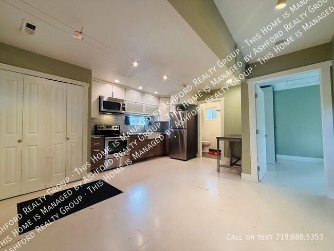 Photo - 215 S. Twenty-Eighth Street- House