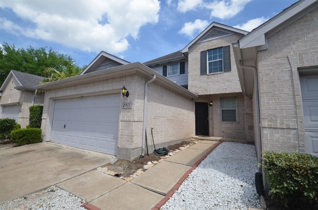 Foto del edificio - 2911 Meadowglen Cove