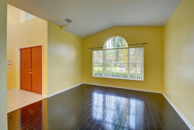 Foto del edificio - 1282 Pebble Ridge Ln