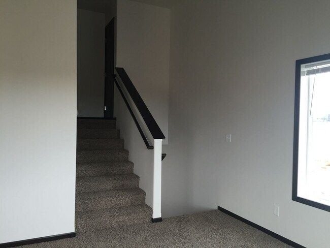 Foto del edificio - 3 Bed 3 Bath Single Family Home