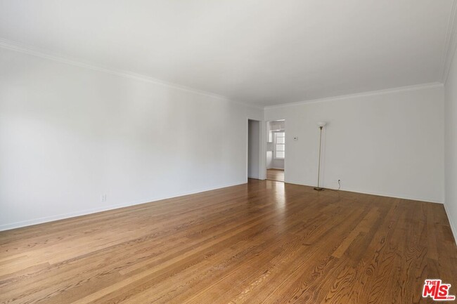 Building Photo - 1229 Smithwood Dr