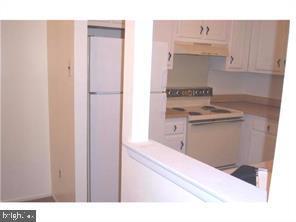 Building Photo - 5200 Hilltop Dr