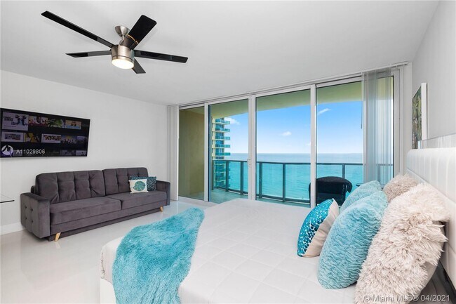 Building Photo - 2501 S Ocean Dr