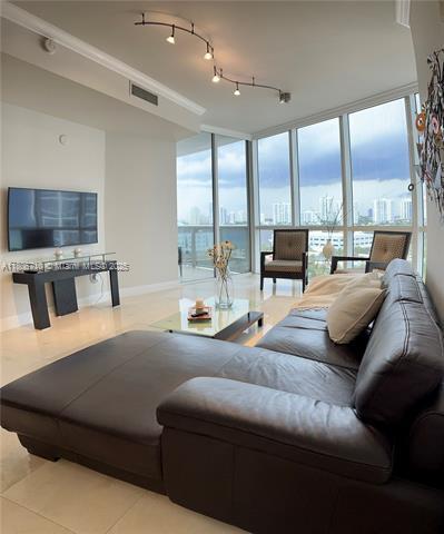 Building Photo - 18101 Collins Ave