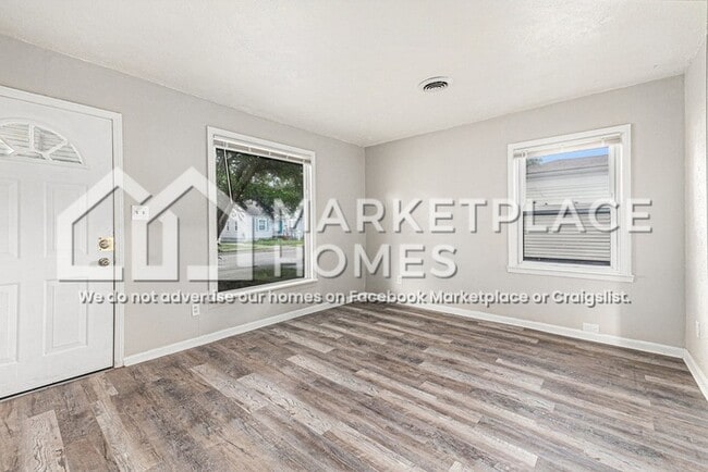 Building Photo - 12782 Couwlier Ave