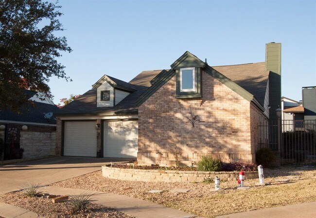 Building Photo - 1433 Autumn Chase Square