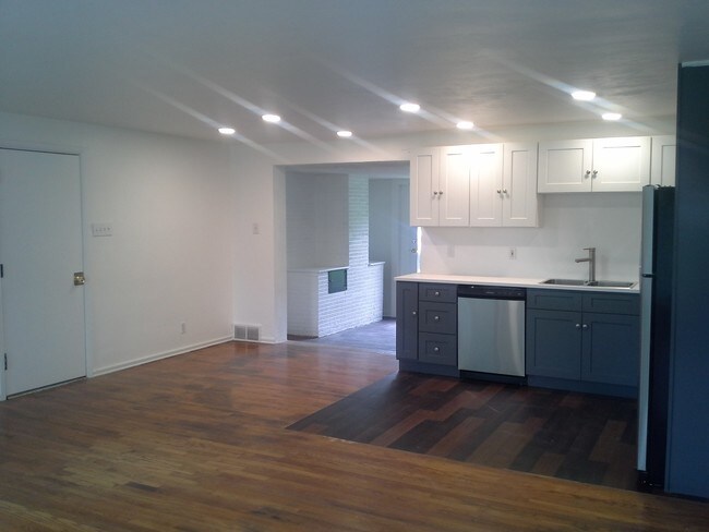 Foto del edificio - 1166 Hunter Rd
