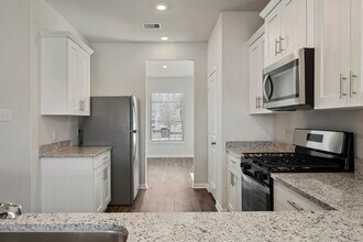 Building Photo - 15631 Plum Brk Dr