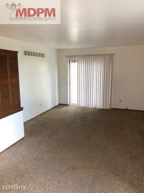 Building Photo - 2 br, 1 bath Apartment - 9655 Elm St 9655 Elm