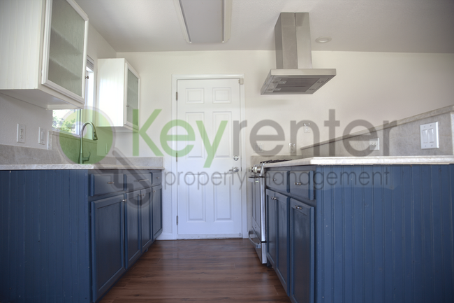Foto del edificio - 9024 Alderson Ave