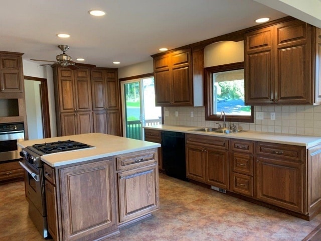 Building Photo - Large Indian Trail Home!