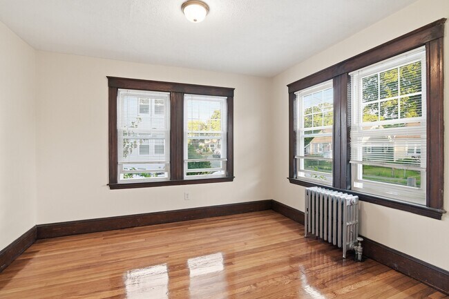 Foto del edificio - 60 Raycroft St