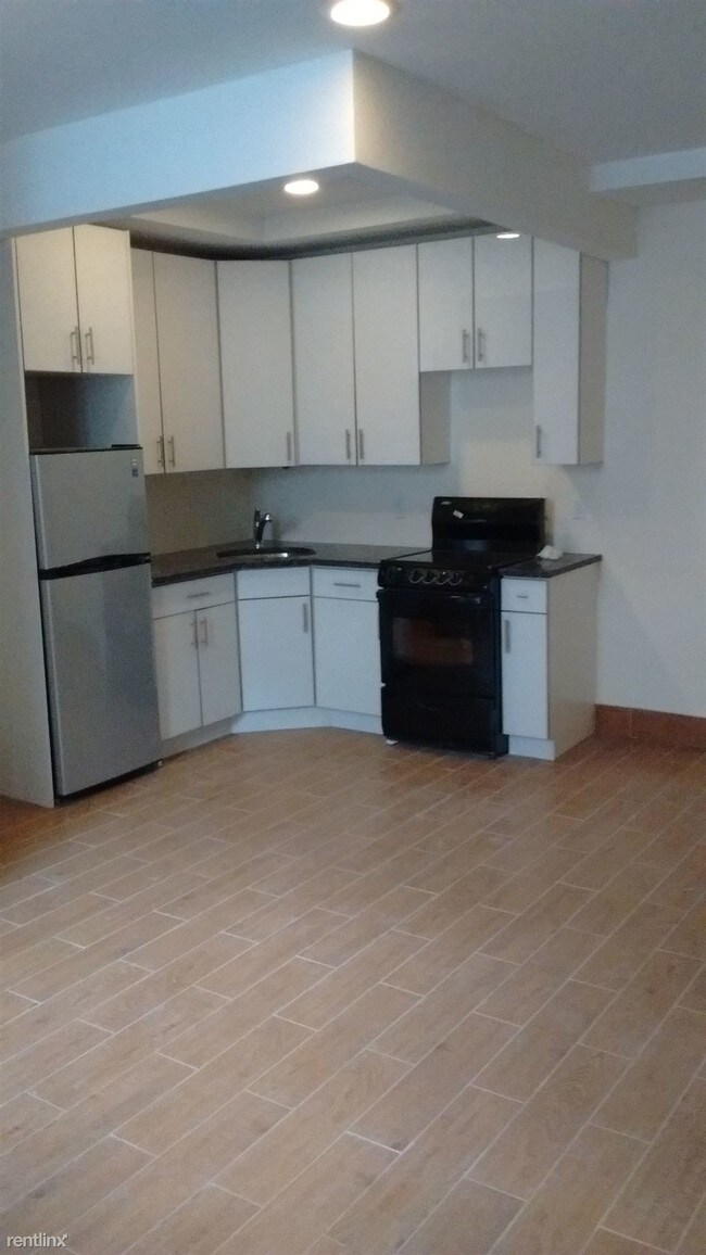 Building Photo - 2 br, 2 bath  - 562 W 183rd St