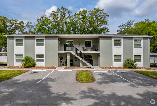 Building Photo - Oak Park Apartments