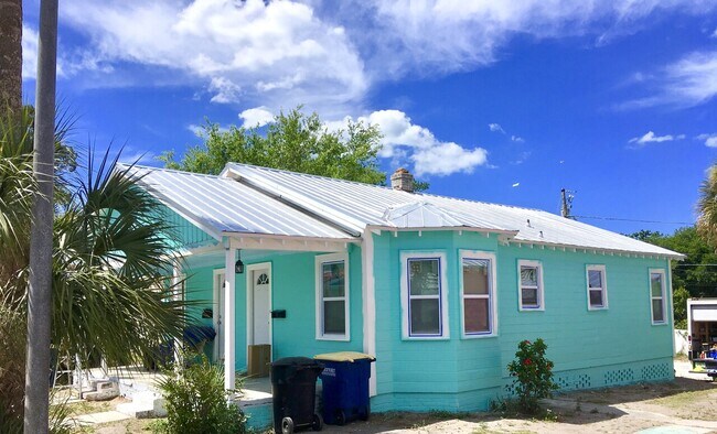 Building Photo - Key West Village-Blue