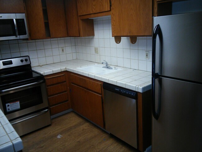 Building Photo - 7285 Via Vico