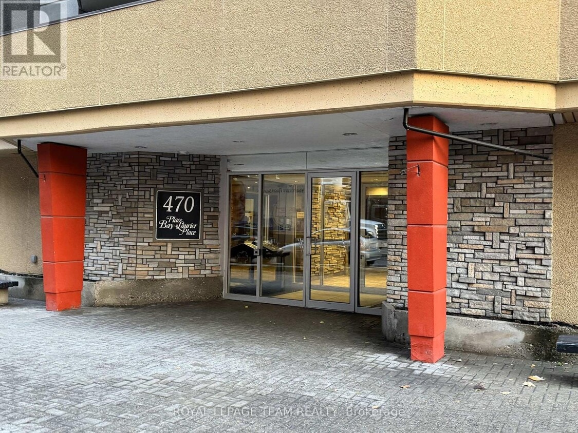 Photo principale - 470-1470 Laurier Ave W