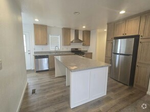 Building Photo - 4650 E Carey Ave