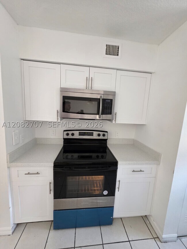 Foto del edificio - 17612 NW 25th Ave
