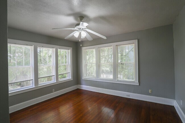 Foto del edificio - 1815 E Kaley Ave