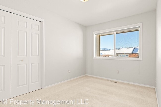 Building Photo - 3 br, 2.5 bath House - 1380  Eastmont Ave ...